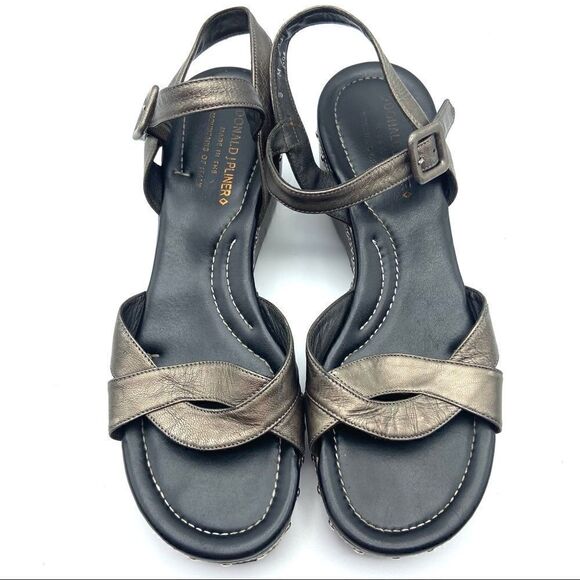 Donald J Pliner Sha Studded Wedge Sandals Size 8 - Picture 1 of 12